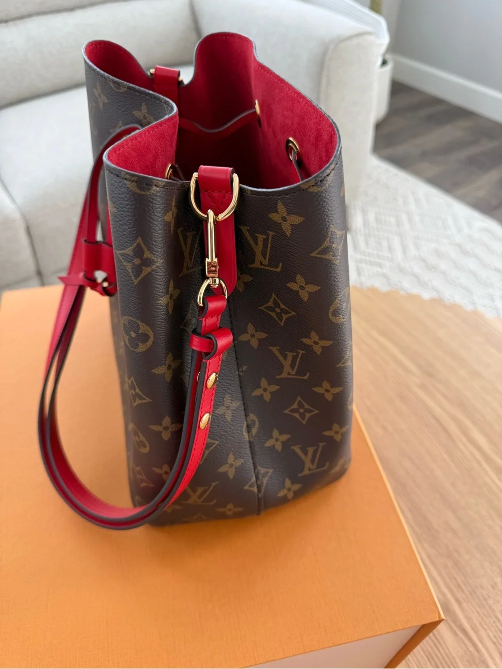 Louis Vuitton bag top
